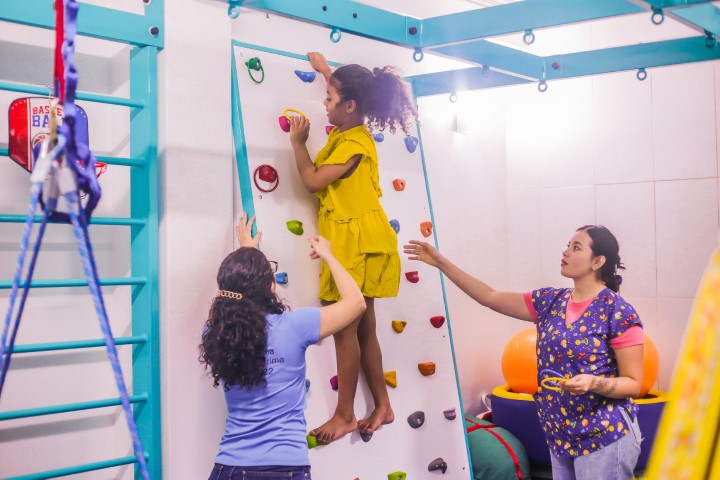 Aprendizagem de crianças com autismo e como alcançar melhoras reais por meio da motivação